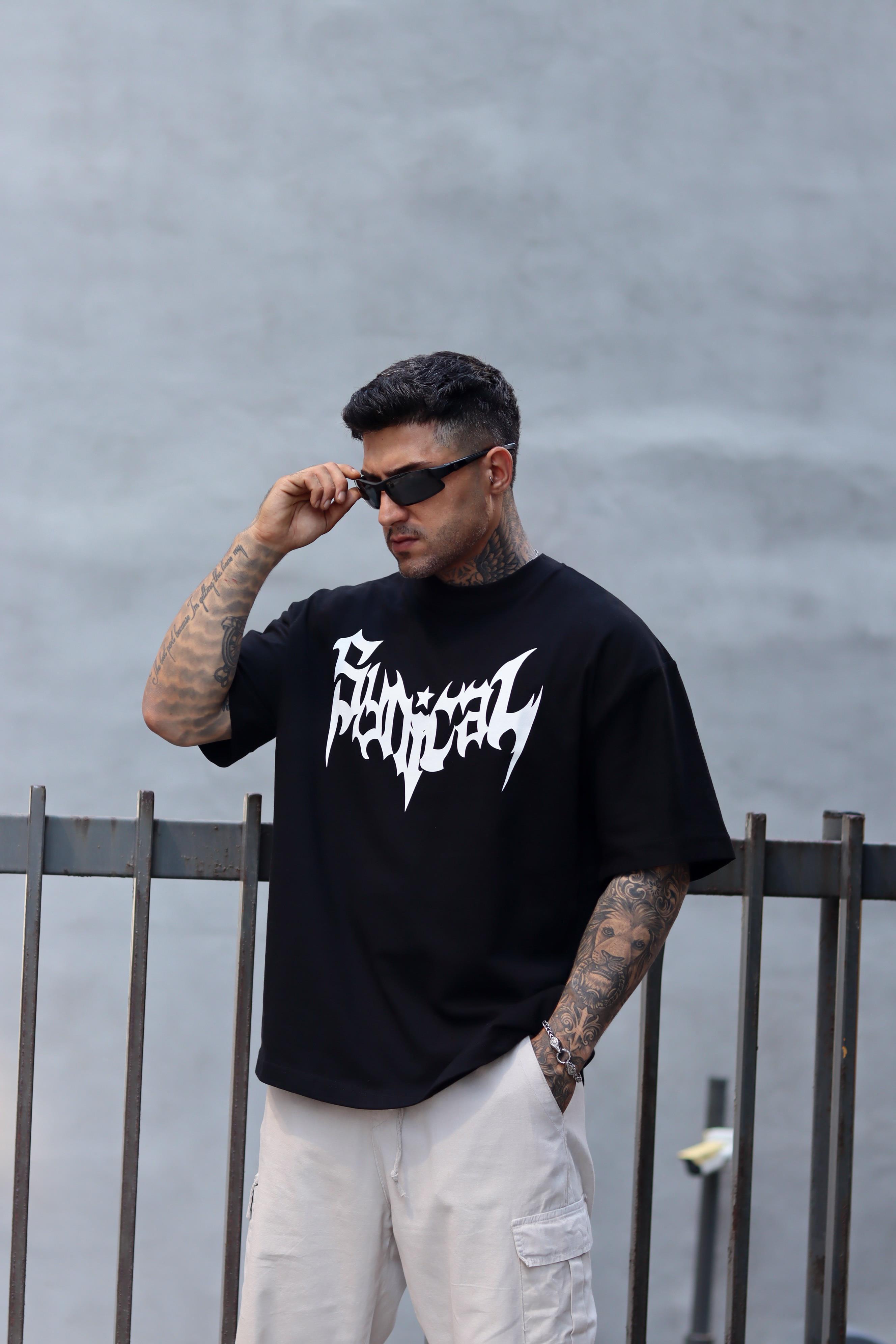 Synical siyah oversize tshirt