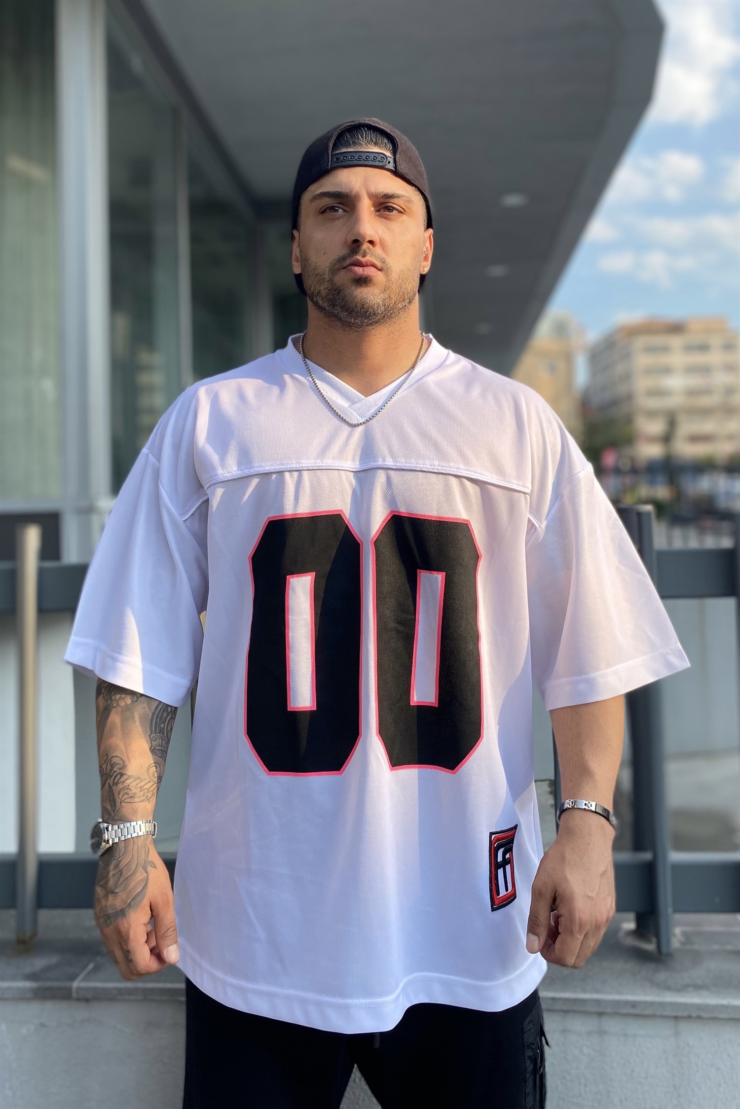 White super oversize forma