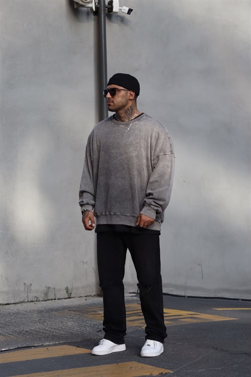 Acid wash oversize sweatshirt