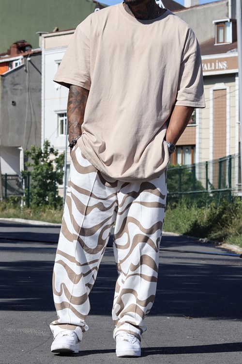 Baggy beige sweatpants