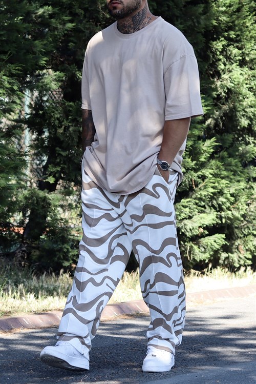 Baggy beige sweatpants