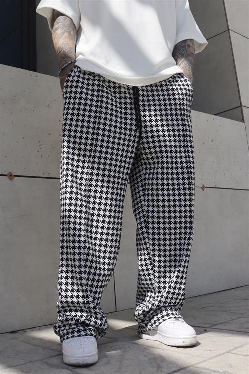 Baggy sweatpants