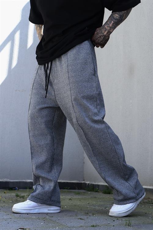 Baggy sweatpants