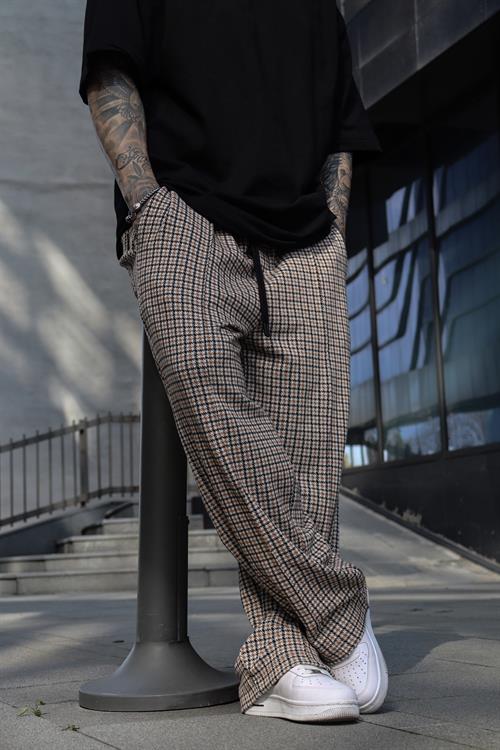 Baggy sweatpants