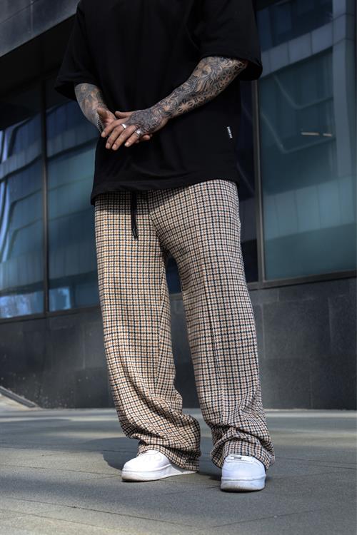 Baggy sweatpants