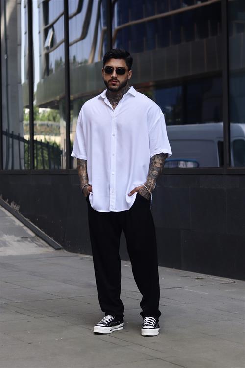 Basic oversize beyaz gömlek