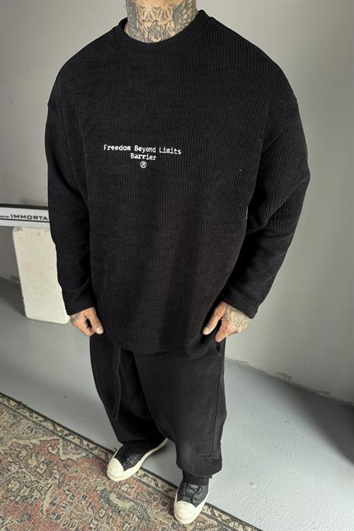 Freedom Beyond Oversize Sweatshirt