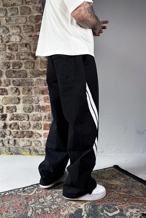 Hybrid Black Track Denim