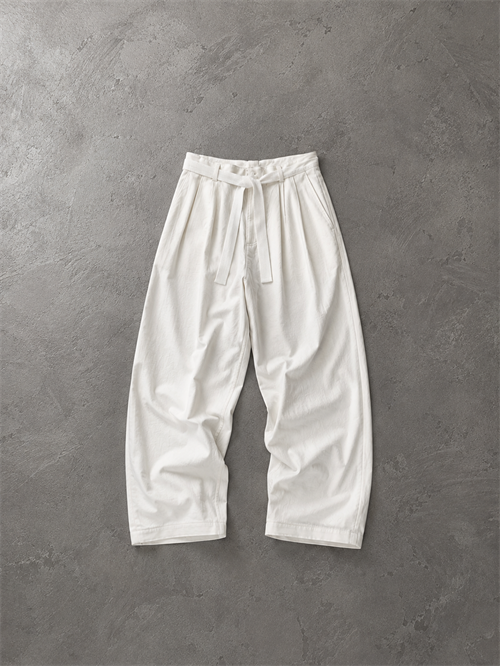 Kemerli Beyaz Baggy Pantolon