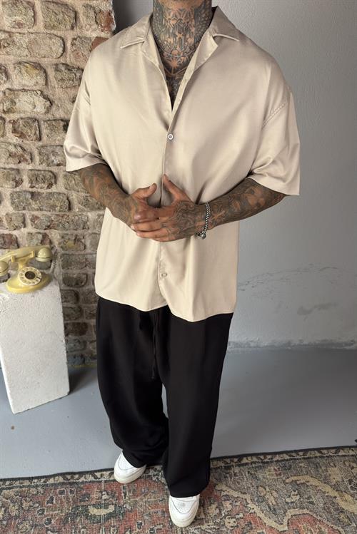 Kısa kollu oversize gömlek