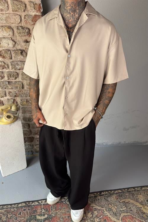 Kısa kollu oversize gömlek