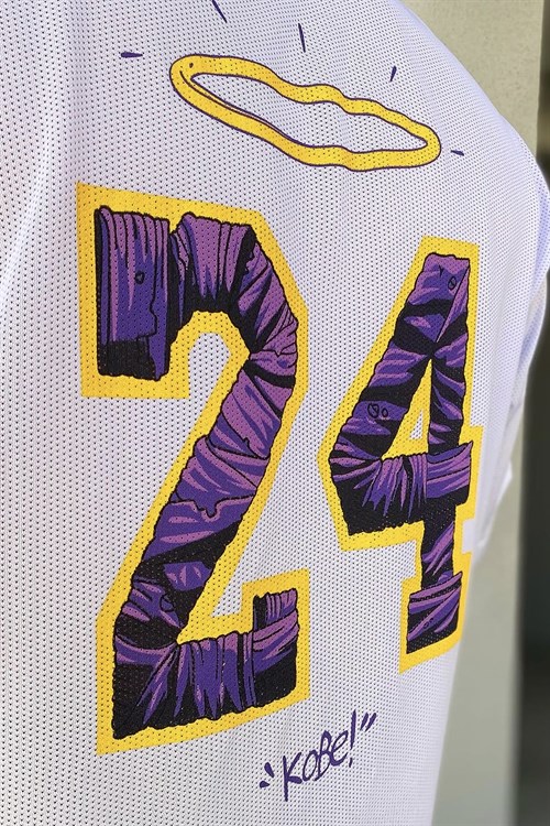 kobe 24 beyaz forma