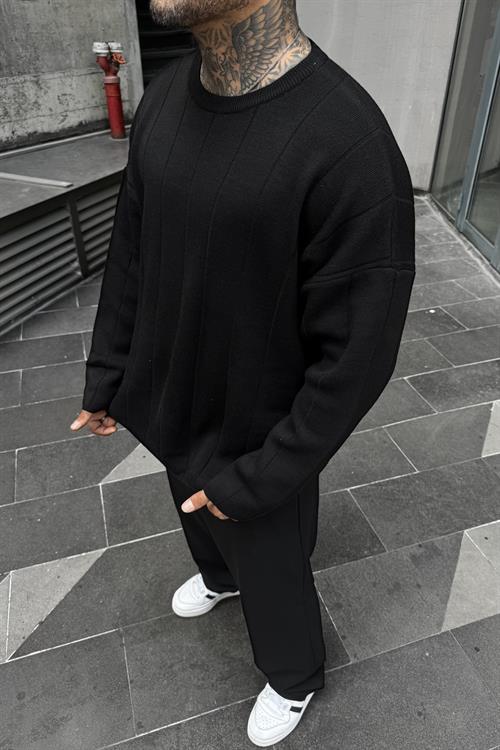 Likralı oversize siyah kazak