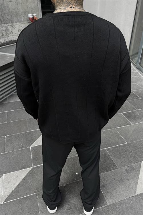 Likralı oversize siyah kazak