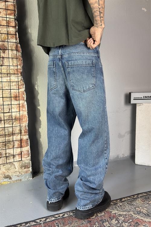 Loose Fit Jean
