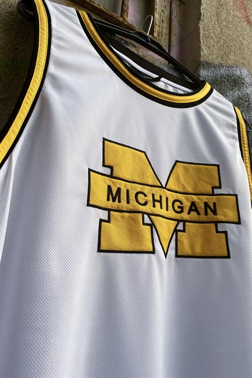 MICHIGAN beyaz nakış işleme bol kalıp atlet