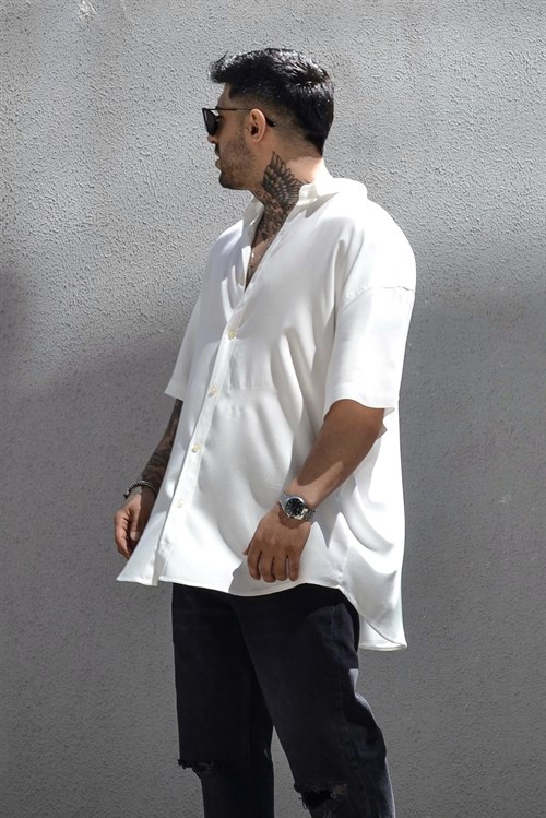Oversize basic beyaz gömlek