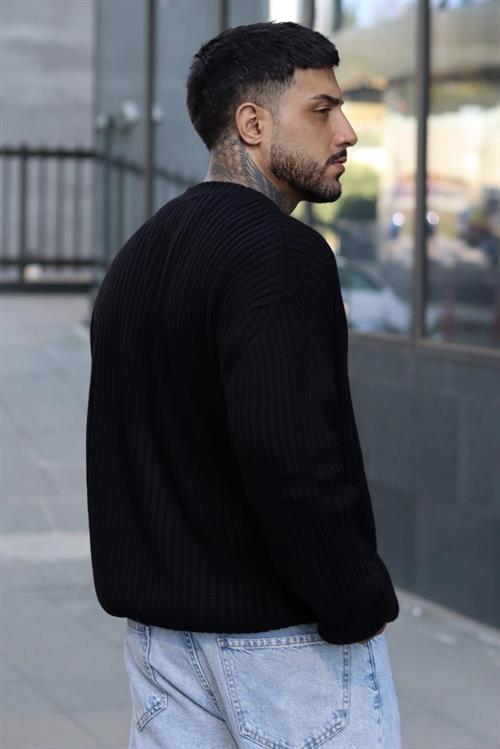 Oversize fitilli siyah kazak