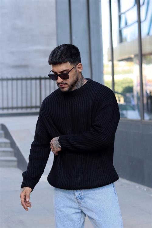 Oversize fitilli siyah kazak