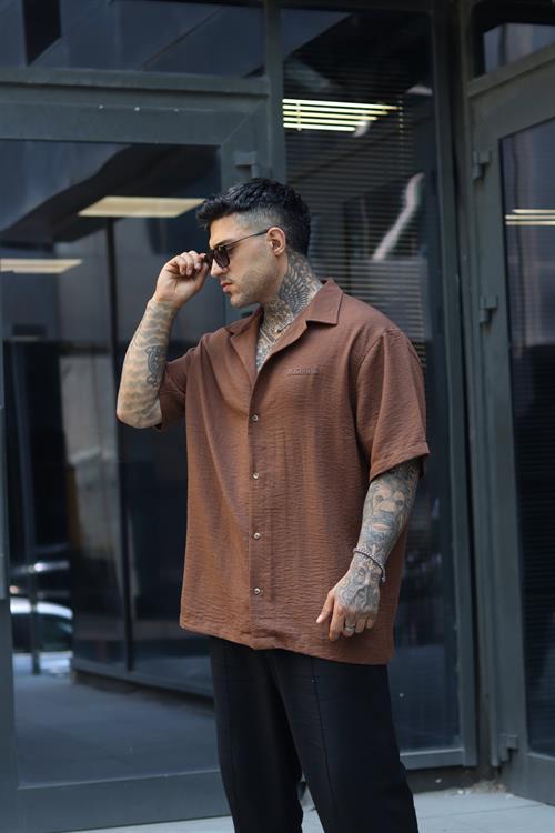 Oversize kabartma baskılı gömlek