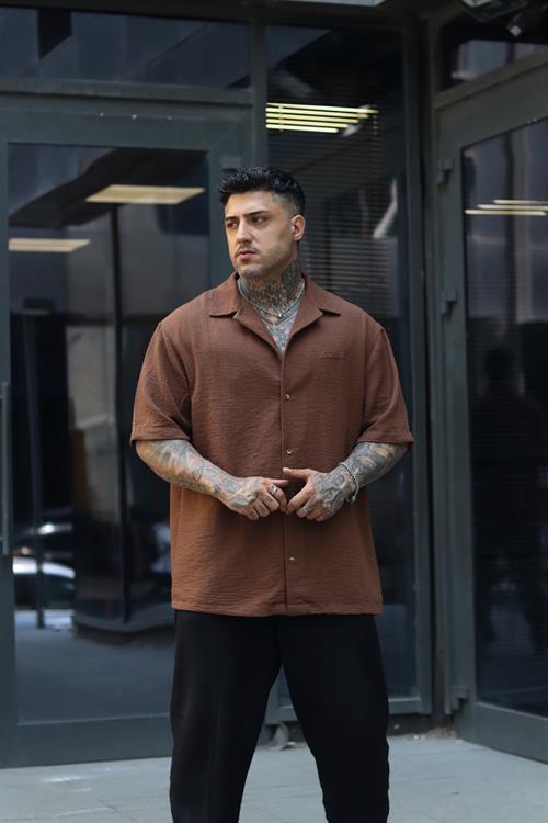 Oversize kabartma baskılı gömlek