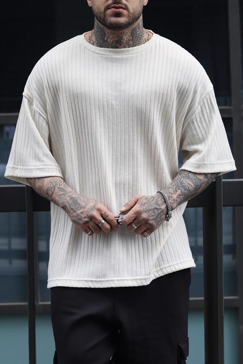 Oversize kırık beyaz tshirt