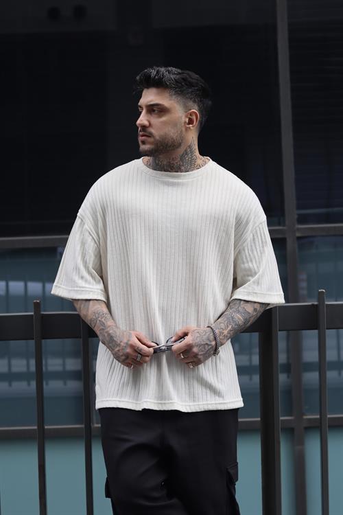 Oversize kırık beyaz tshirt