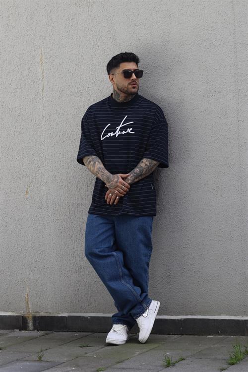 Oversize nakış detaylı tshirt