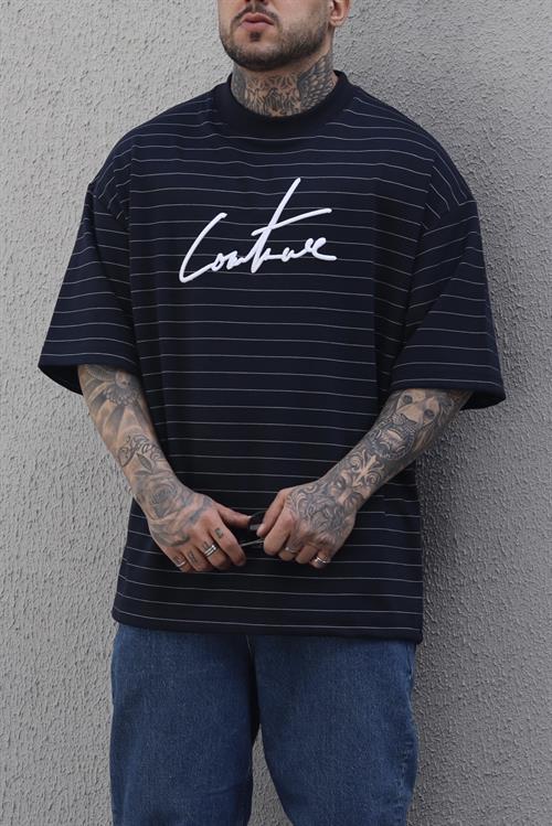 Oversize nakış detaylı tshirt