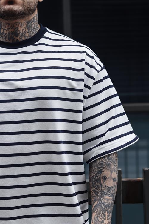 Oversize siyah çizgili tshirt