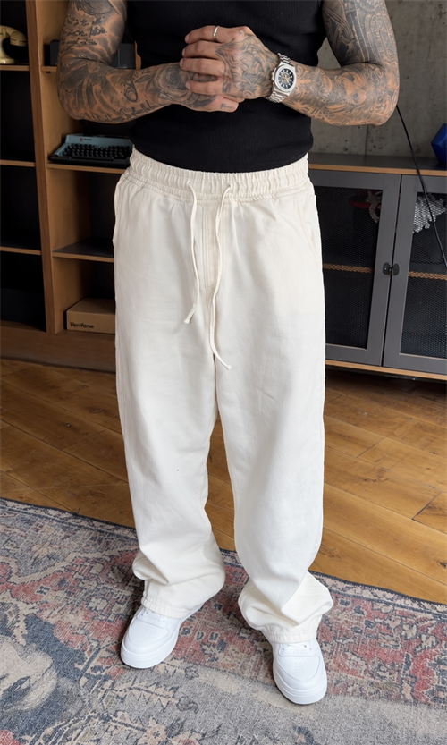 Relaxed Fit Ekru Pantolon