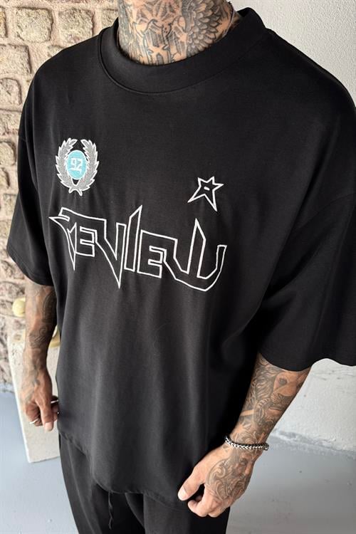 Siyah nakış detaylı tshirt