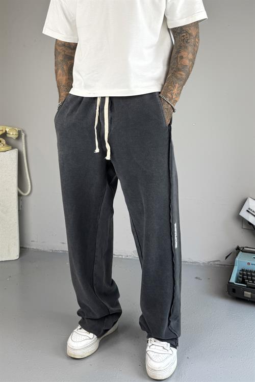 Stone Washed Siyah Pantolon