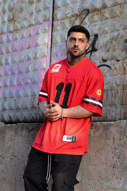 white eleven süper oversize kırımızı forma