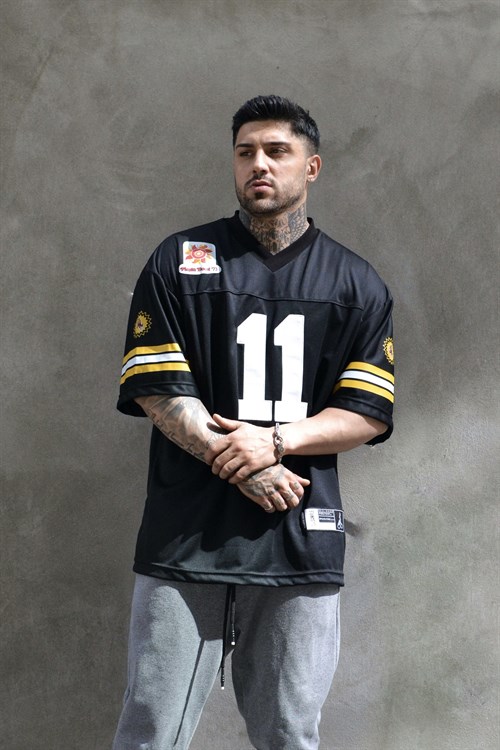 white eleven süper oversize siyah forma