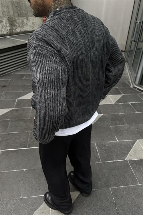 Yıkamalı oversize kazak