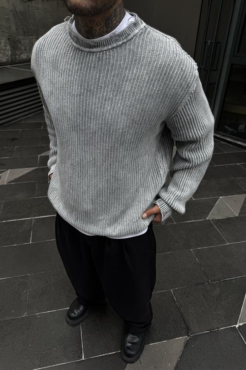 Yıkmalı gri oversize kazak