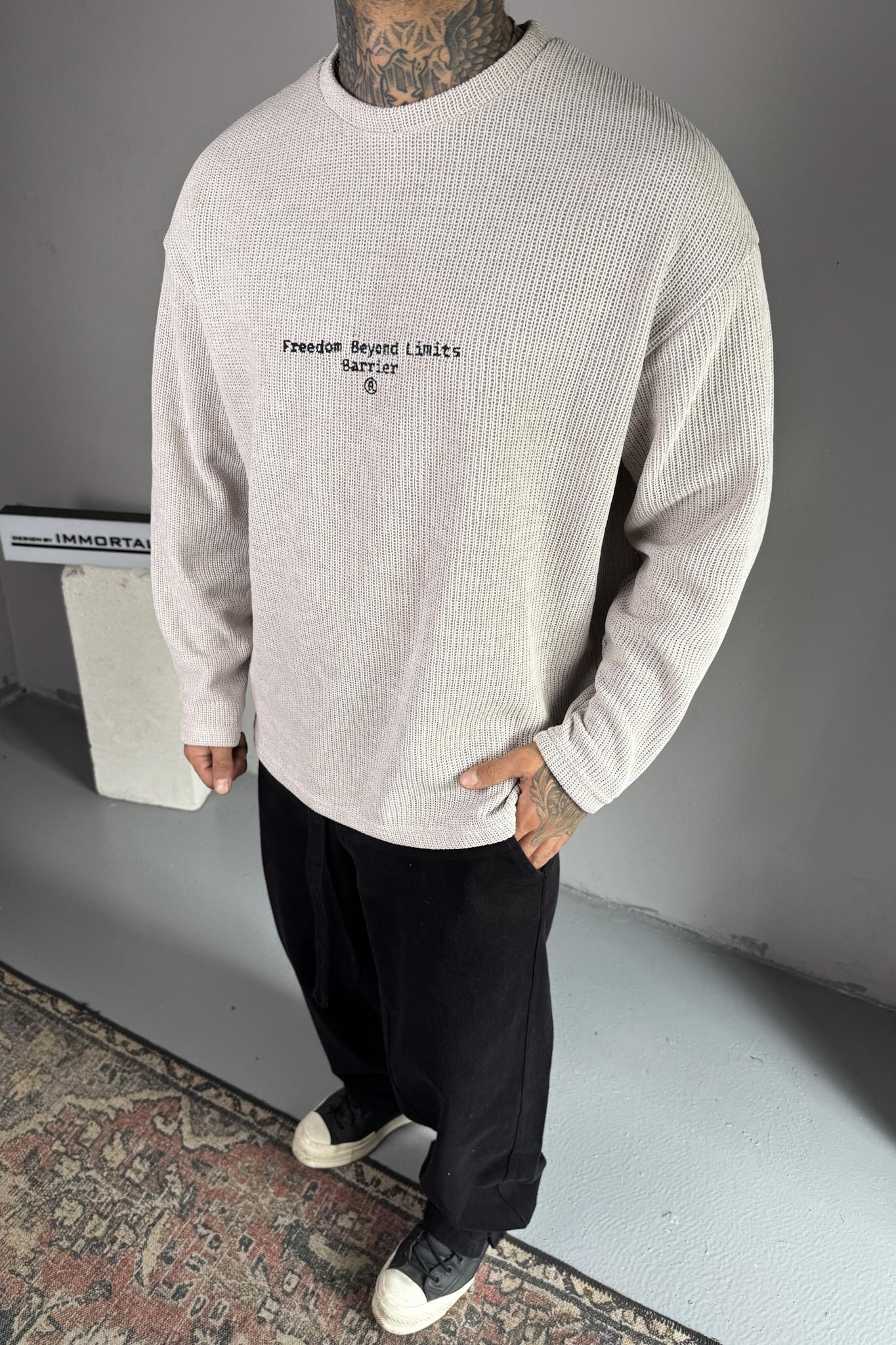 Beyond Freedom Oversize Sweatshirt