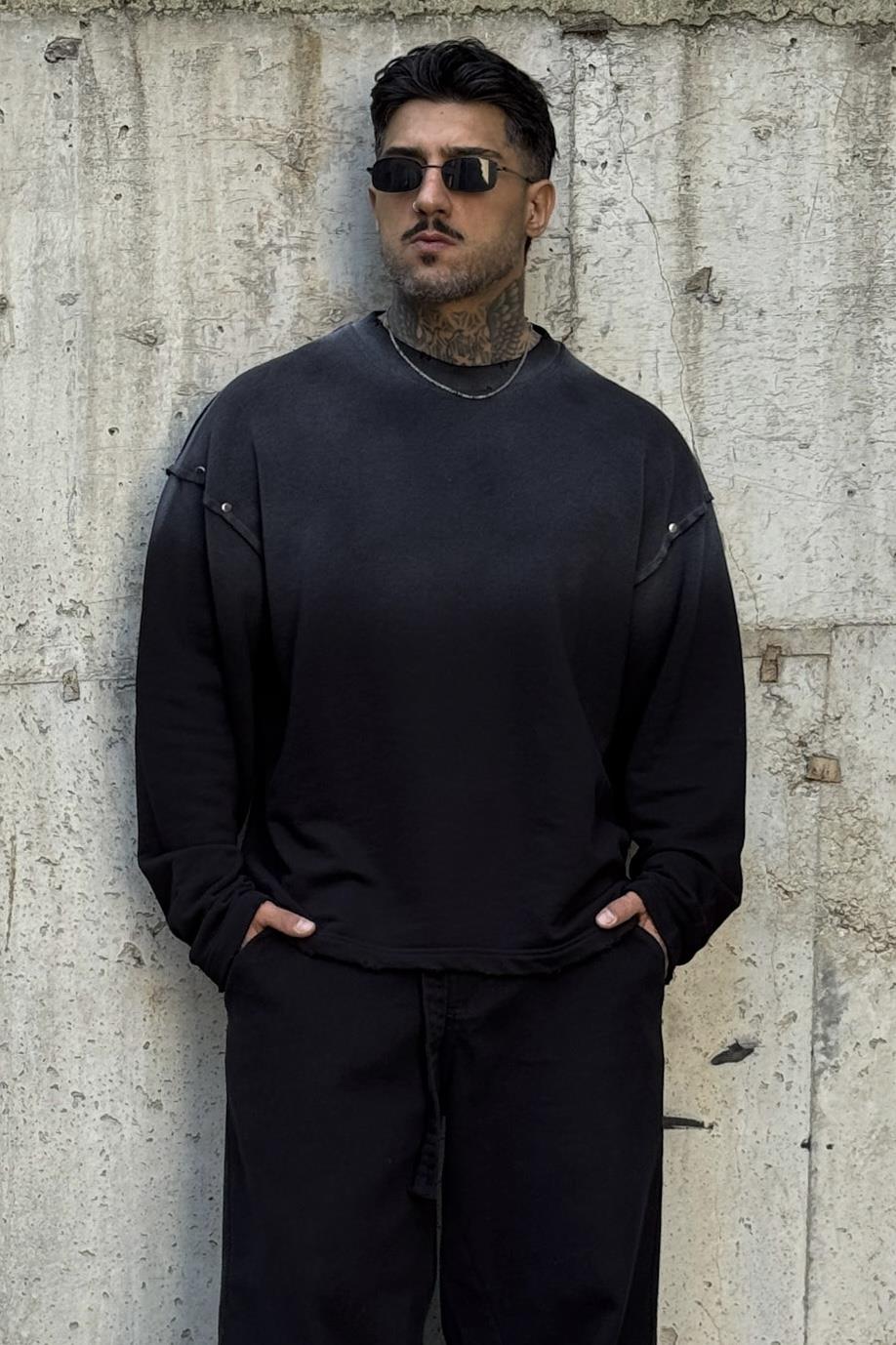 Blackout Oversize Sweatshirt