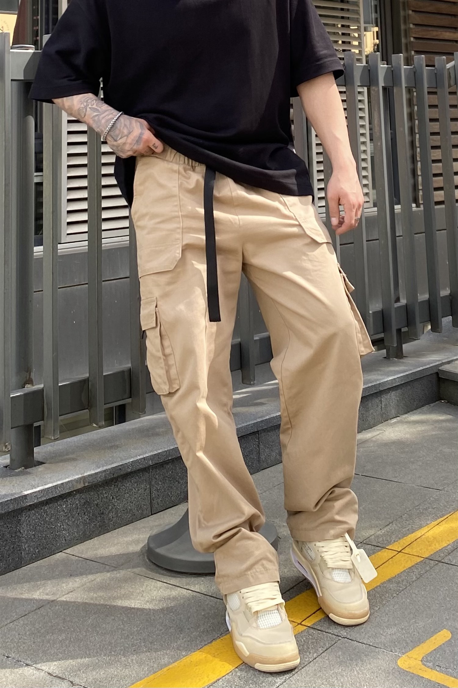 Cargo lose fit pants sand