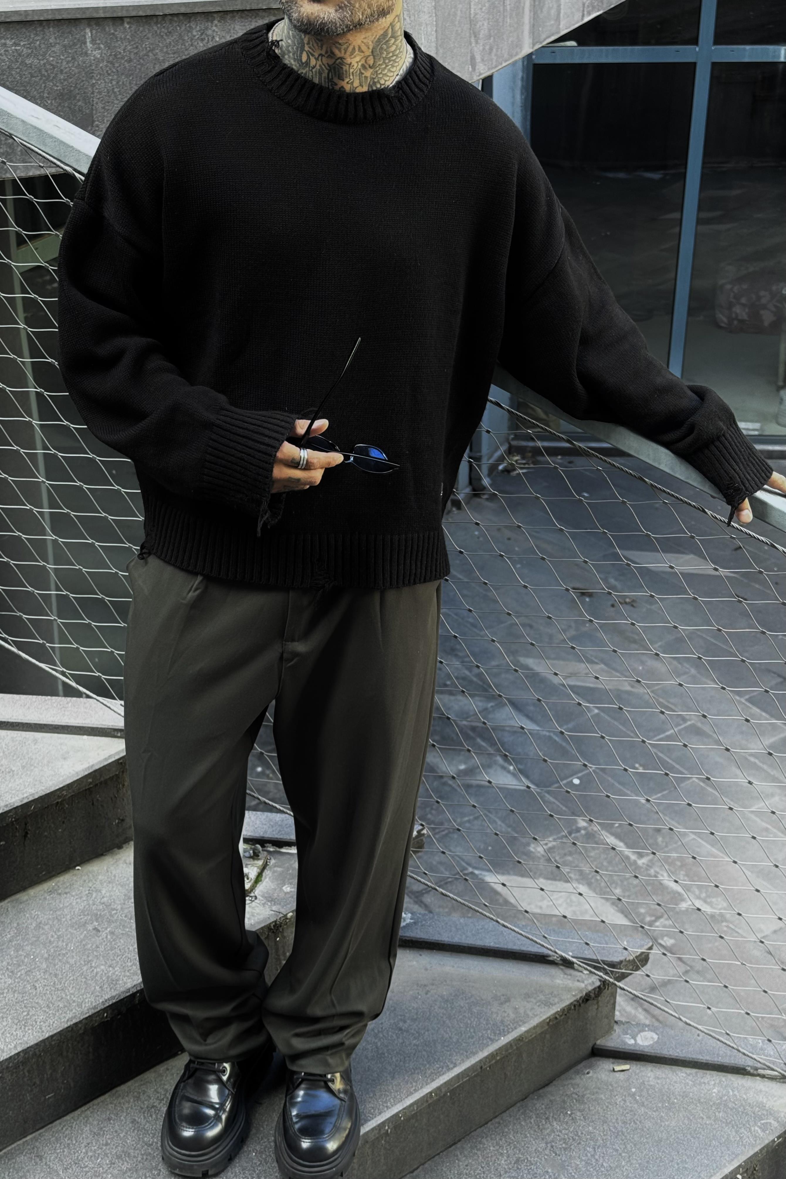 Distressed black oversize sweater 