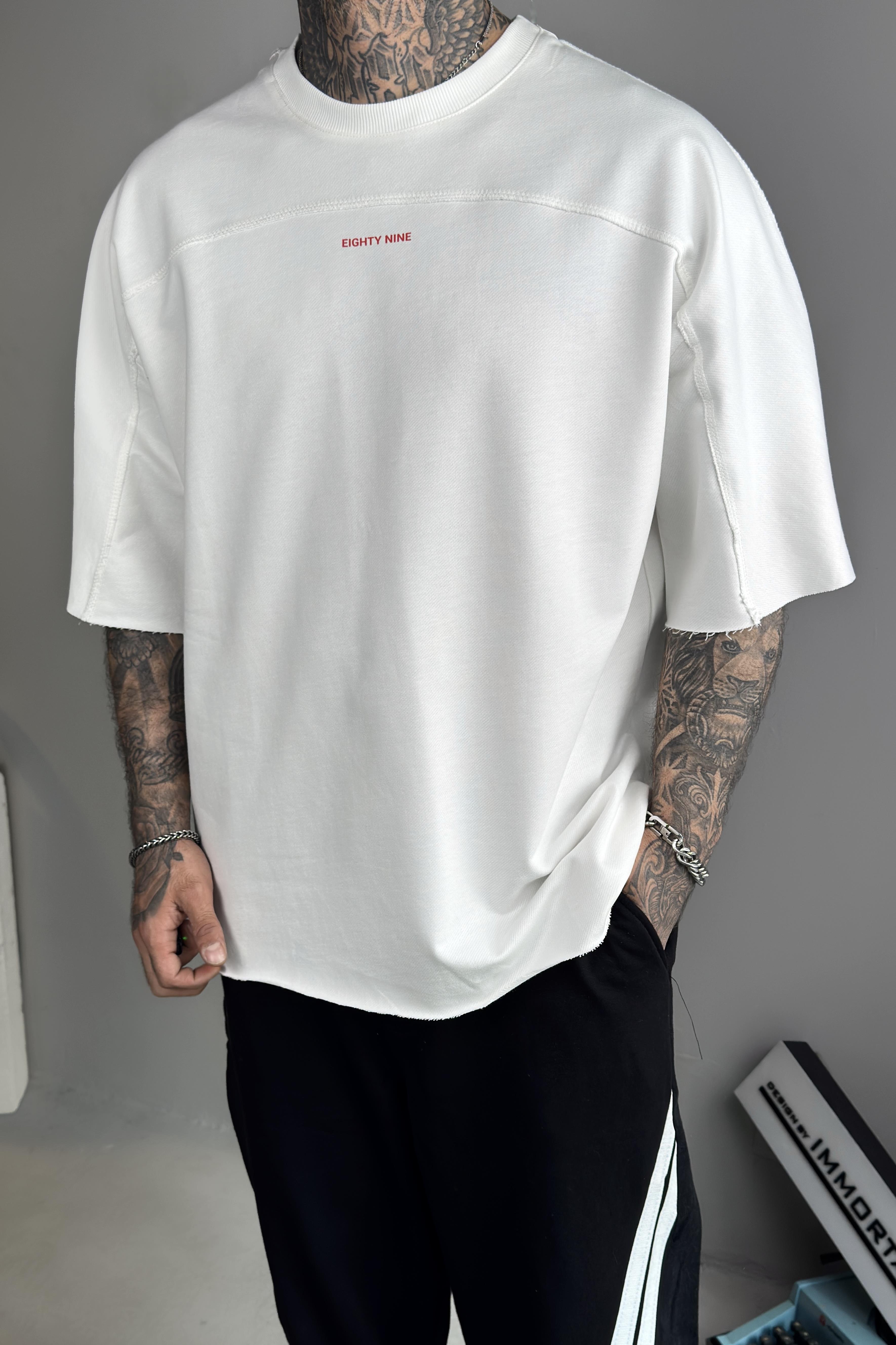 Eighty Nine Essential Oversize Tshirt
