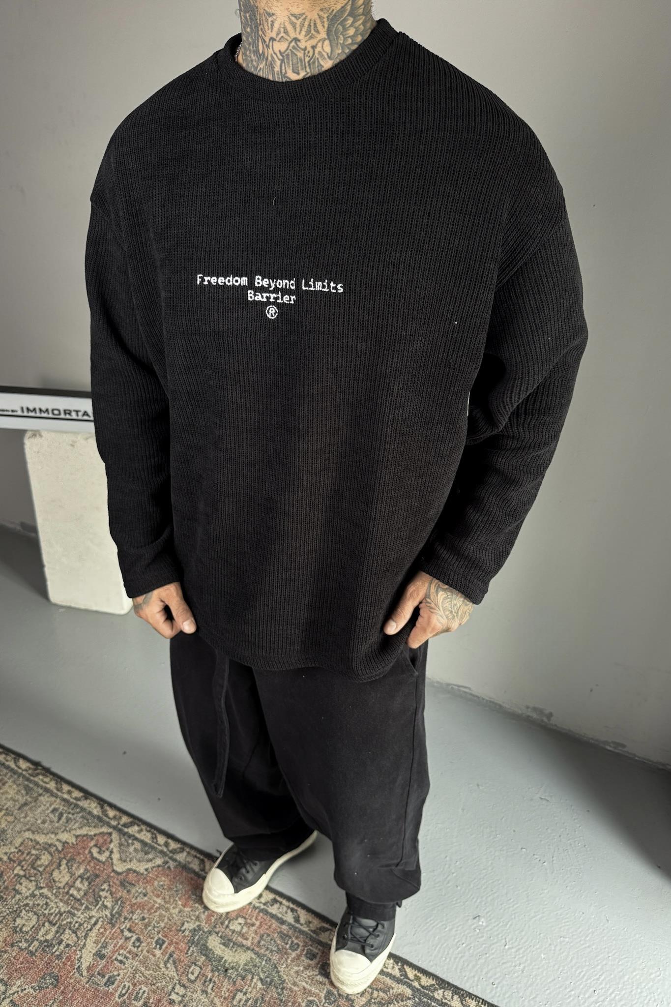 Freedom Beyond Oversize Sweatshirt