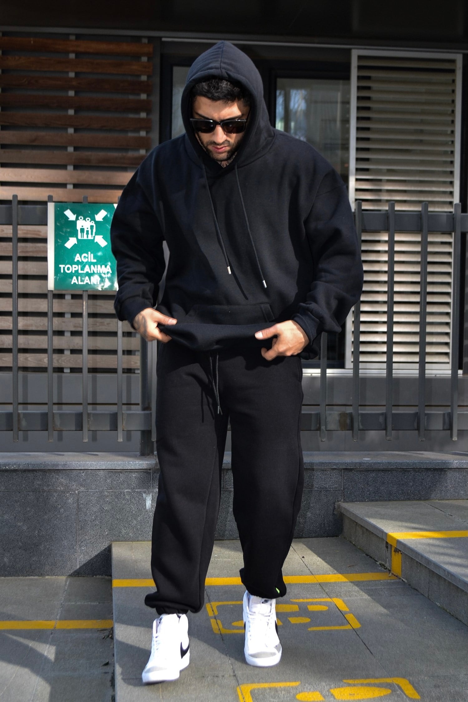 Oversize black kapşonlu track suit