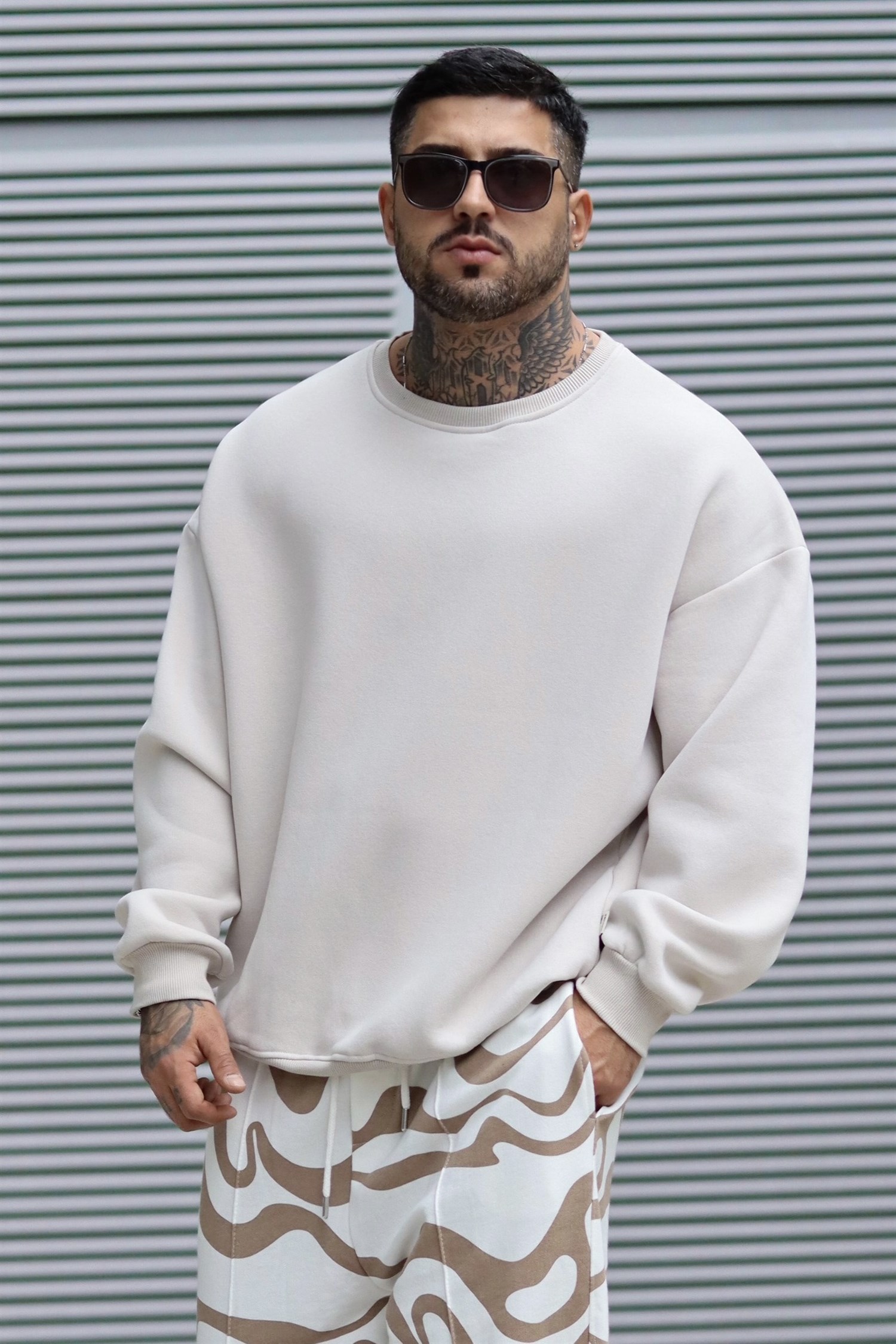 Oversize ekru sweatshirt