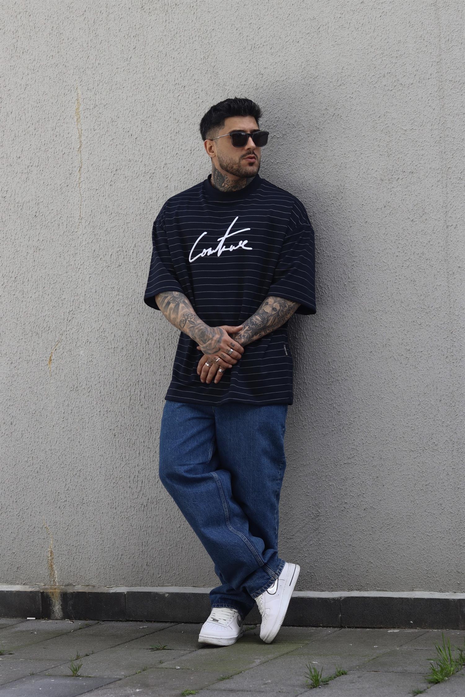 Oversize nakış detaylı tshirt