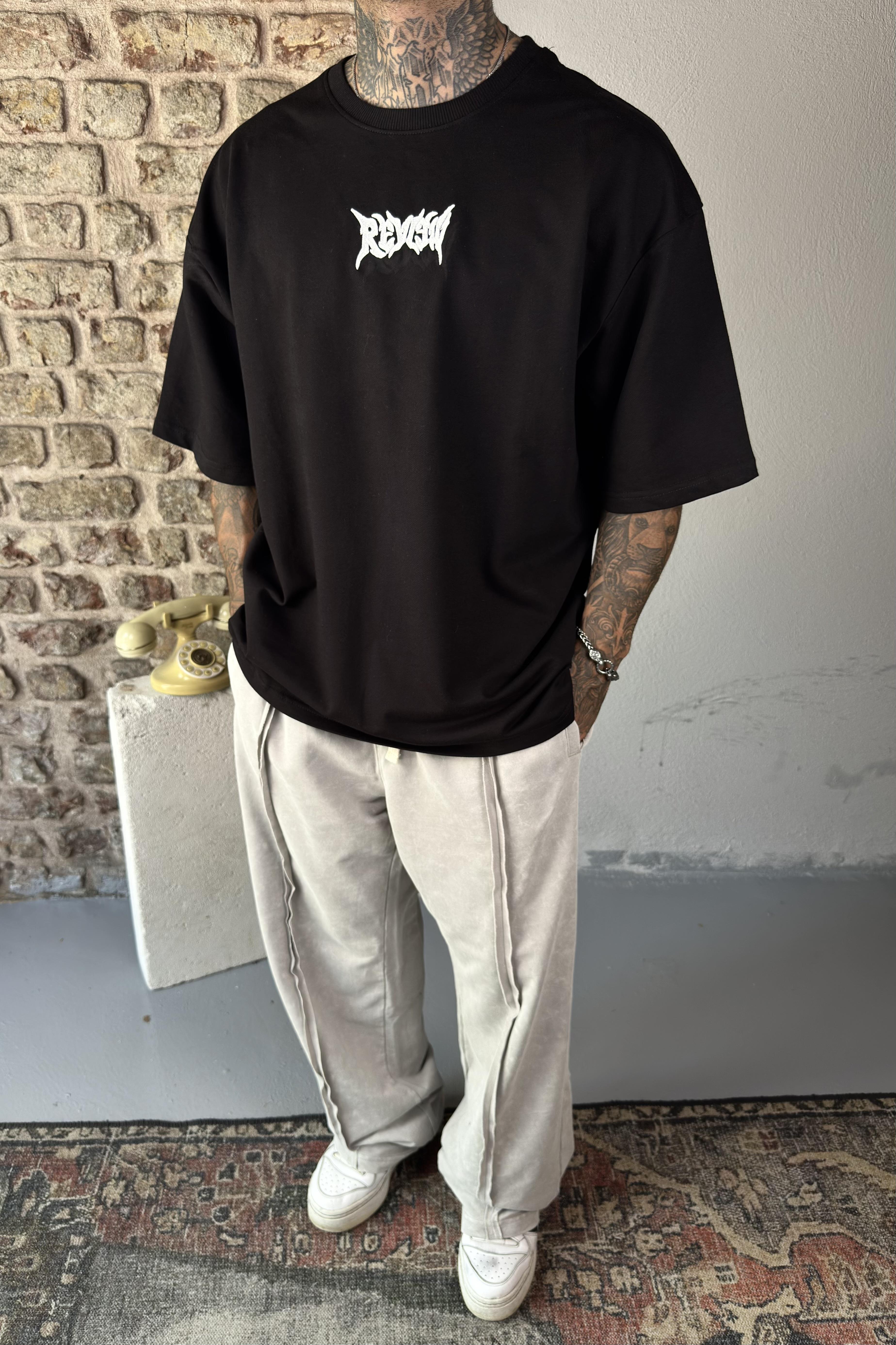 Oversize nakış detaylı tshirt