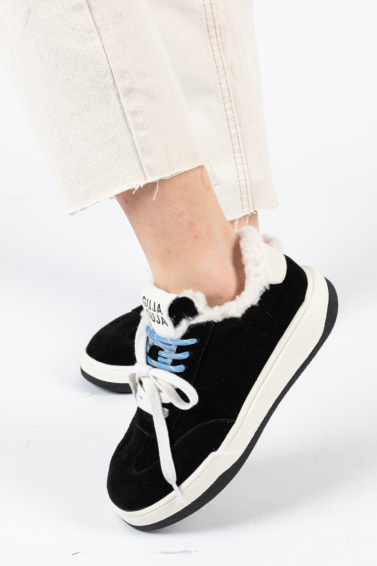 Kadın İthal Sneaker Siyah Ortopedik Tabanlı Günlük Spor Ayakkabı