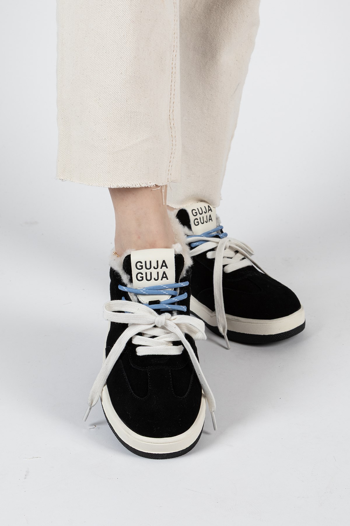 Kadın İthal Sneaker Siyah Ortopedik Tabanlı Günlük Spor Ayakkabı