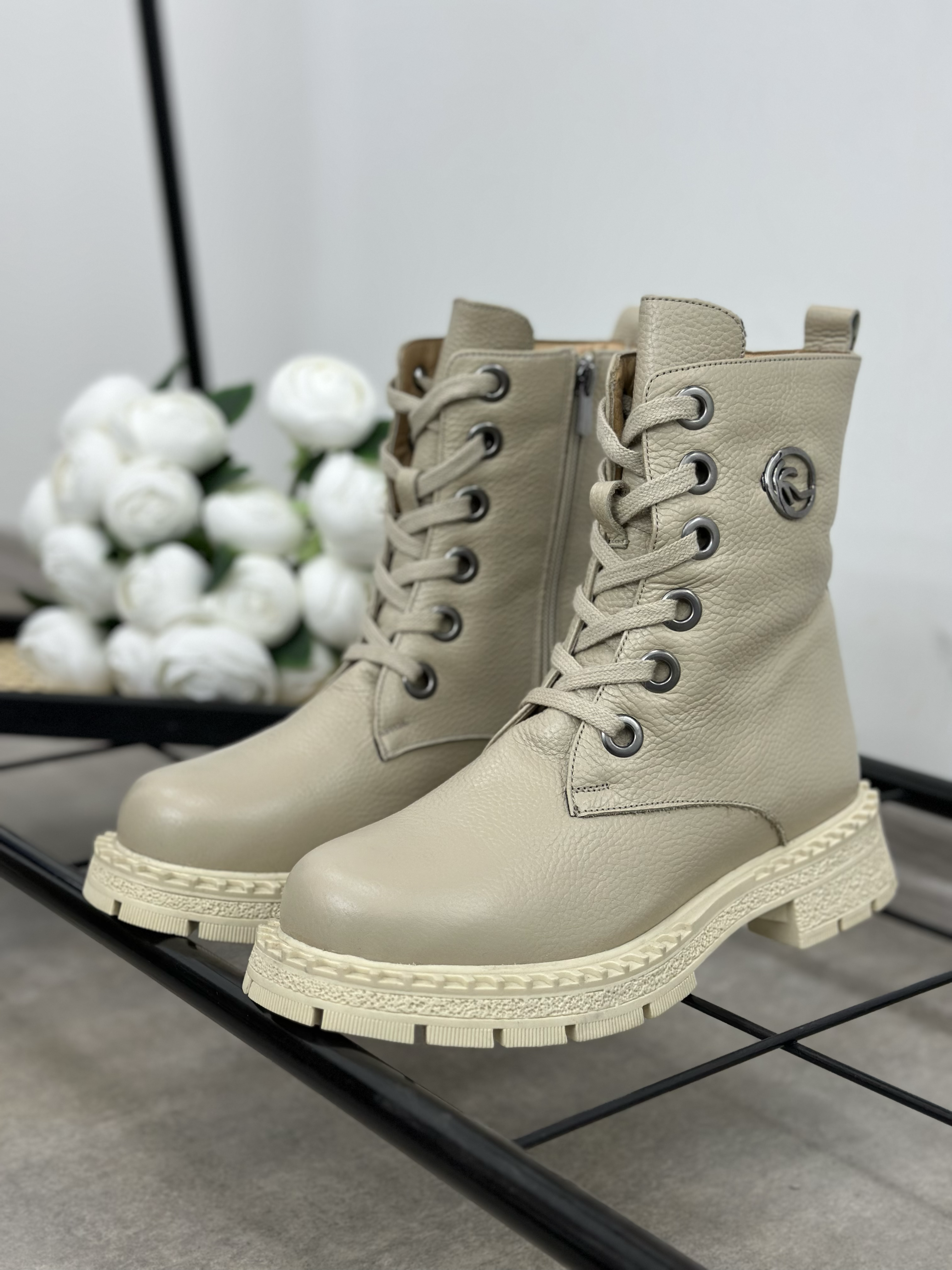 Hakiki Deri Kadın Bot | BEJ